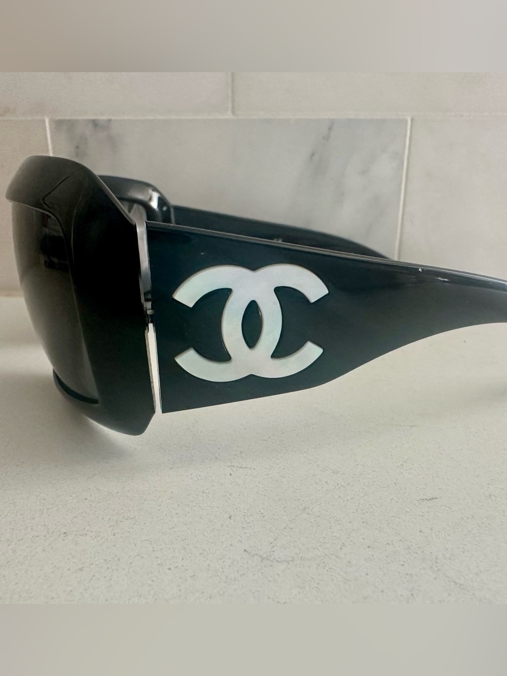 CHANEL Mother of Pearl 5076-H Black Square CC Sunglasses - Box/Case/Cloth AUTH - Picture 4 of 12